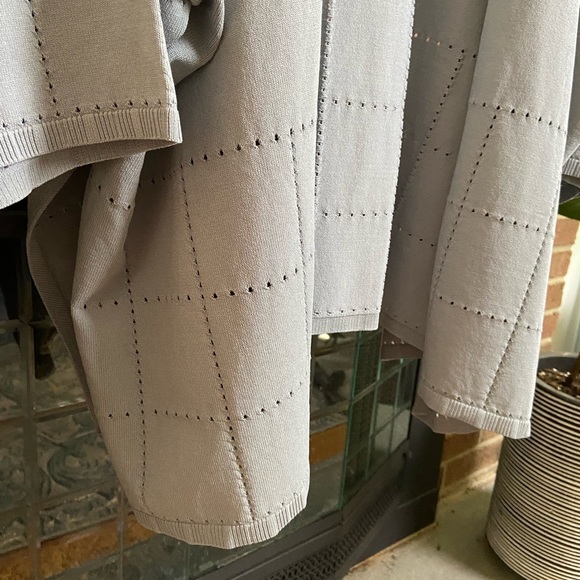 NWOT WynneLayers Pale Blue Knit Mirage Topper, Size XL - Picture 6 of 8